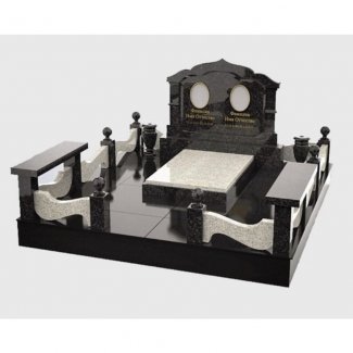 Гранитный мемориальный комплекс №072