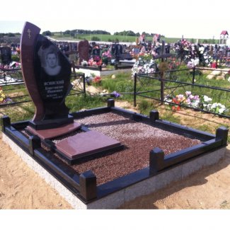 Гранитный мемориальный комплекс №089