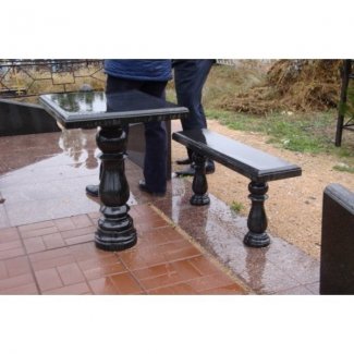 Гранитные столик и лавочка №001